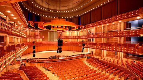 Free tour of the Adrienne Arsht Center