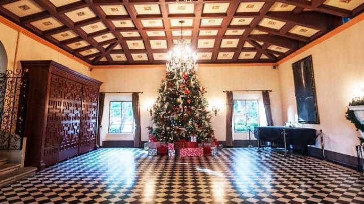 Deering Estate for the holidays: Vintage decor, Santa photos & more!