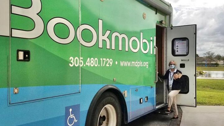 Can’t make it to library? Check out a Bookmobile or Technobus near you!