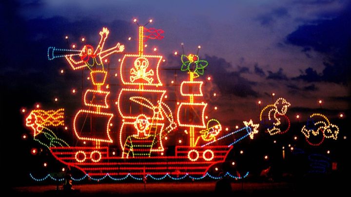 Holiday Fantasy of Lights in North Broward with discount offers